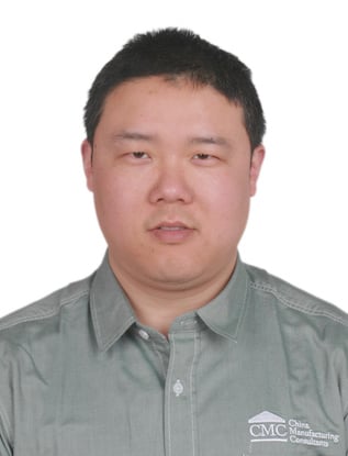 Louie L. Headshot